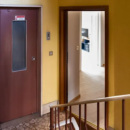 Accomodo Mit12 Trivano Linate Апартаменты *